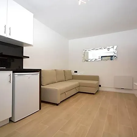 1 Bedroom Rdc - Sacre Coeur 4*