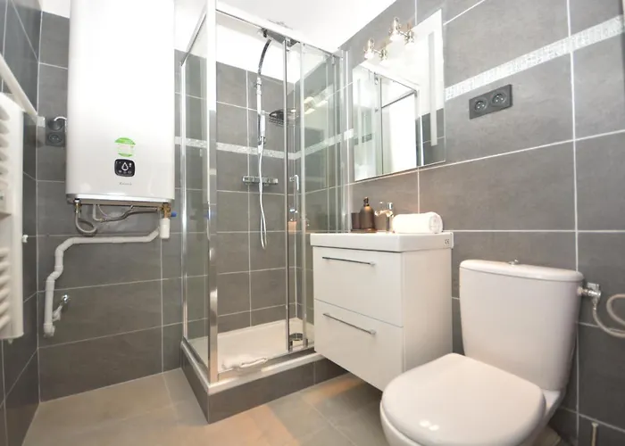 1 Bedroom Rdc - Sacre Coeur Parijs
