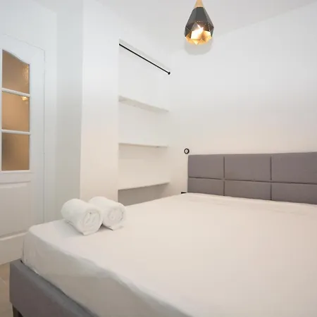 1 Bedroom Rdc - Sacre Coeur Parigi